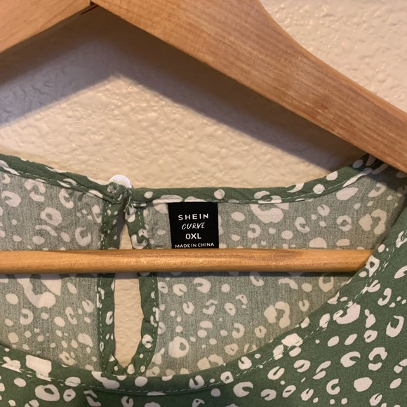 SHEIN LUNE Plus Puff Sleeve All-over Print Babydoll Top - Picture 3 of 3